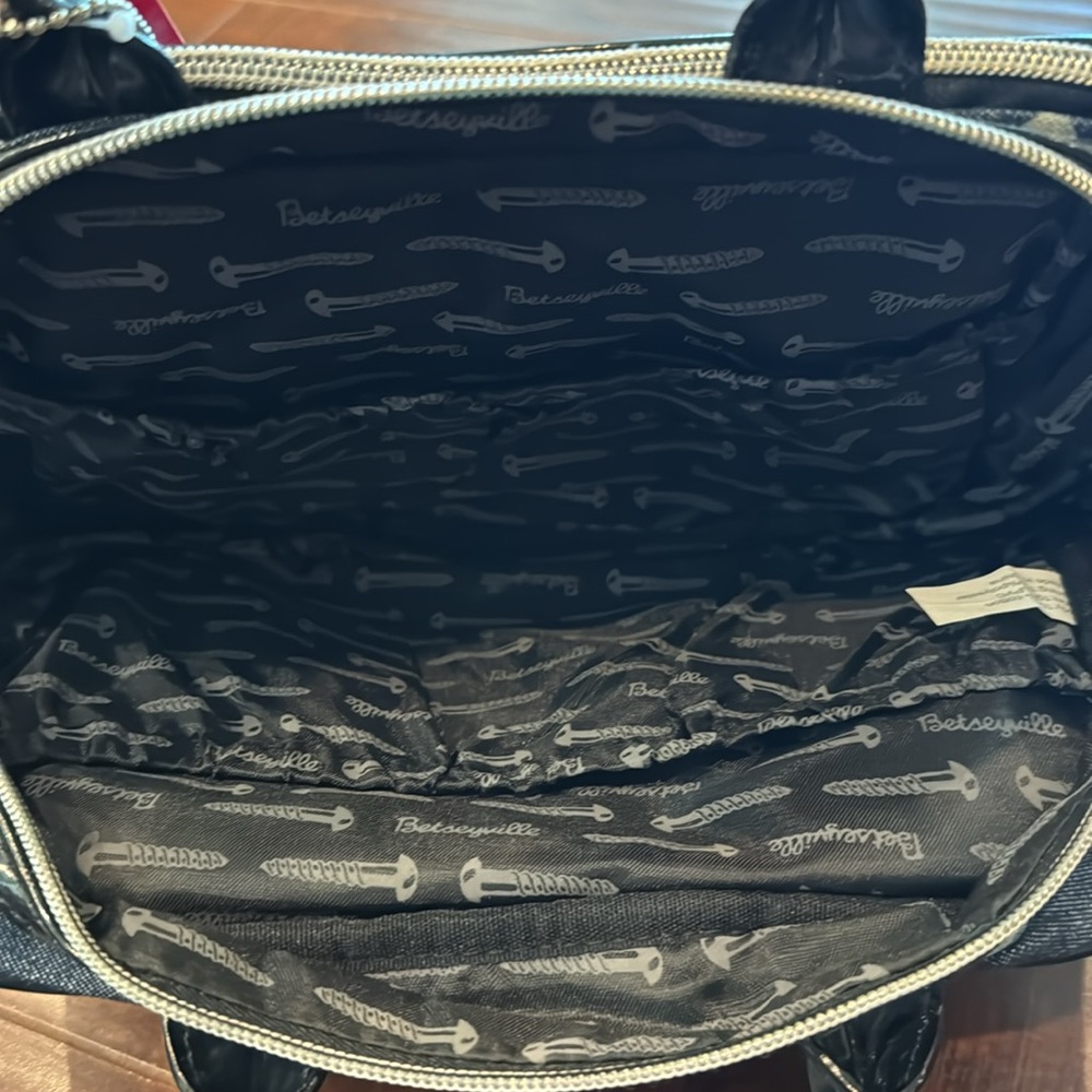 Betsey Johnson Heart Lace Betseyville Make-Up Travel Bag, Denim, NWT! - Picture 7 of 12